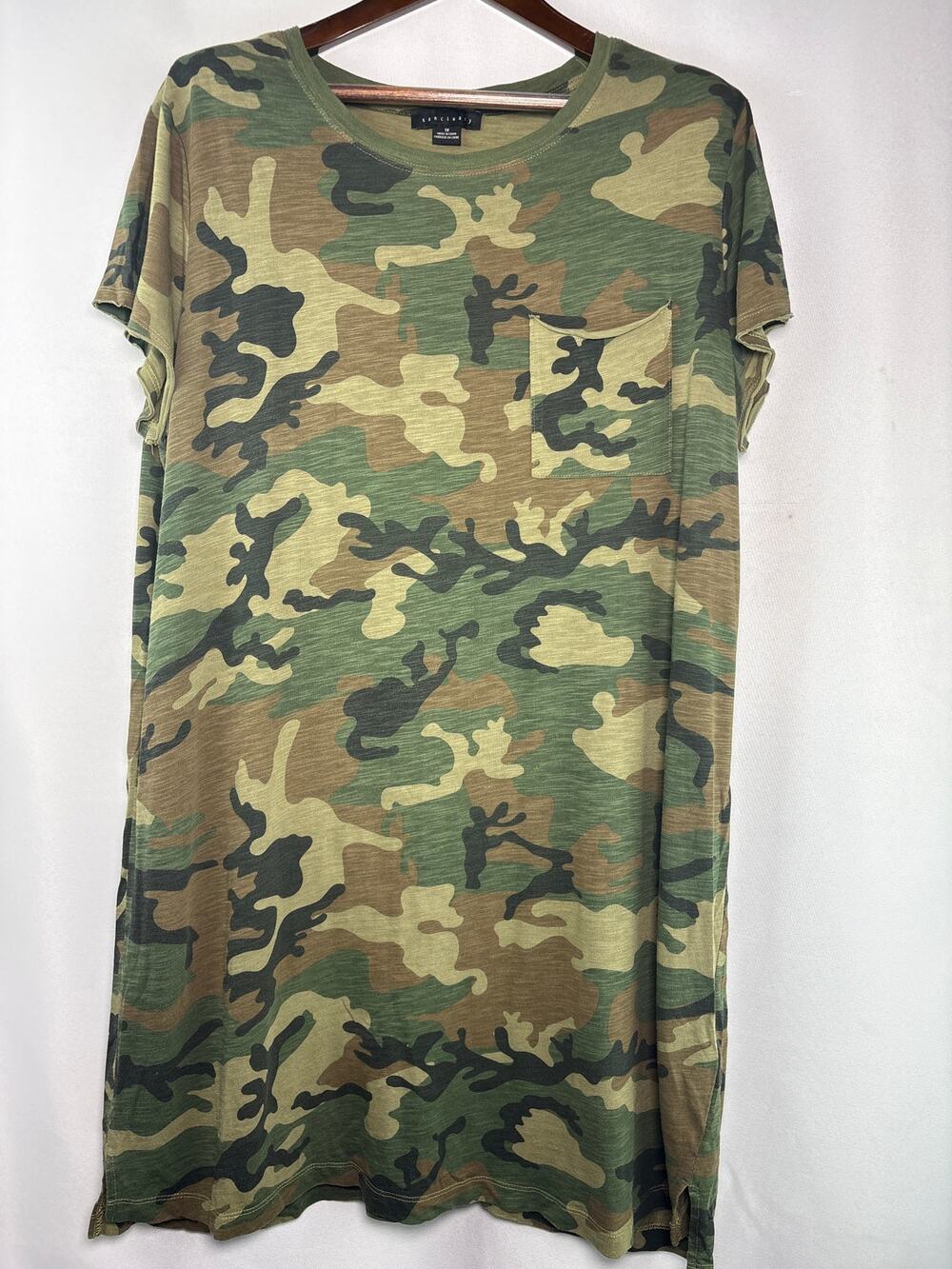 Women’s Sanctuary Size 1X Green Camo Pattern Midi Dress